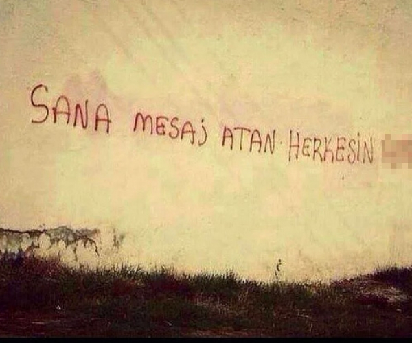 Sana Mesaj Atan Herkesin